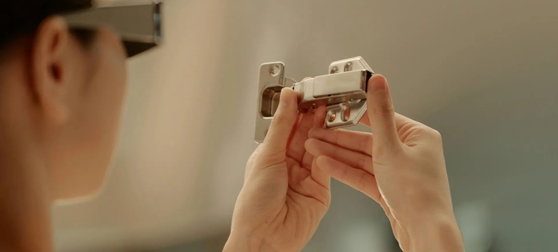 Catálogo de herrajes para puertas HIPAD